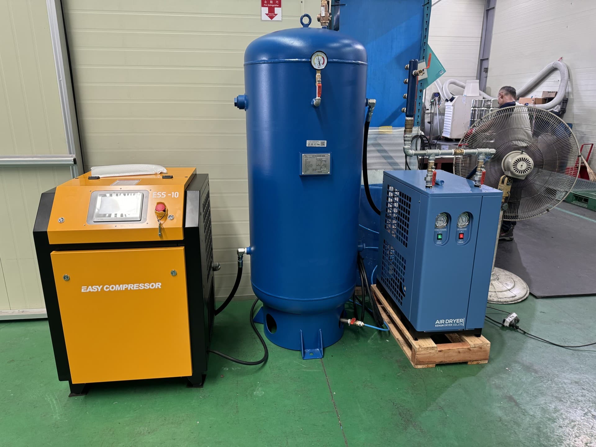 밀양 가공 현장의 10HP 콤프레셔
