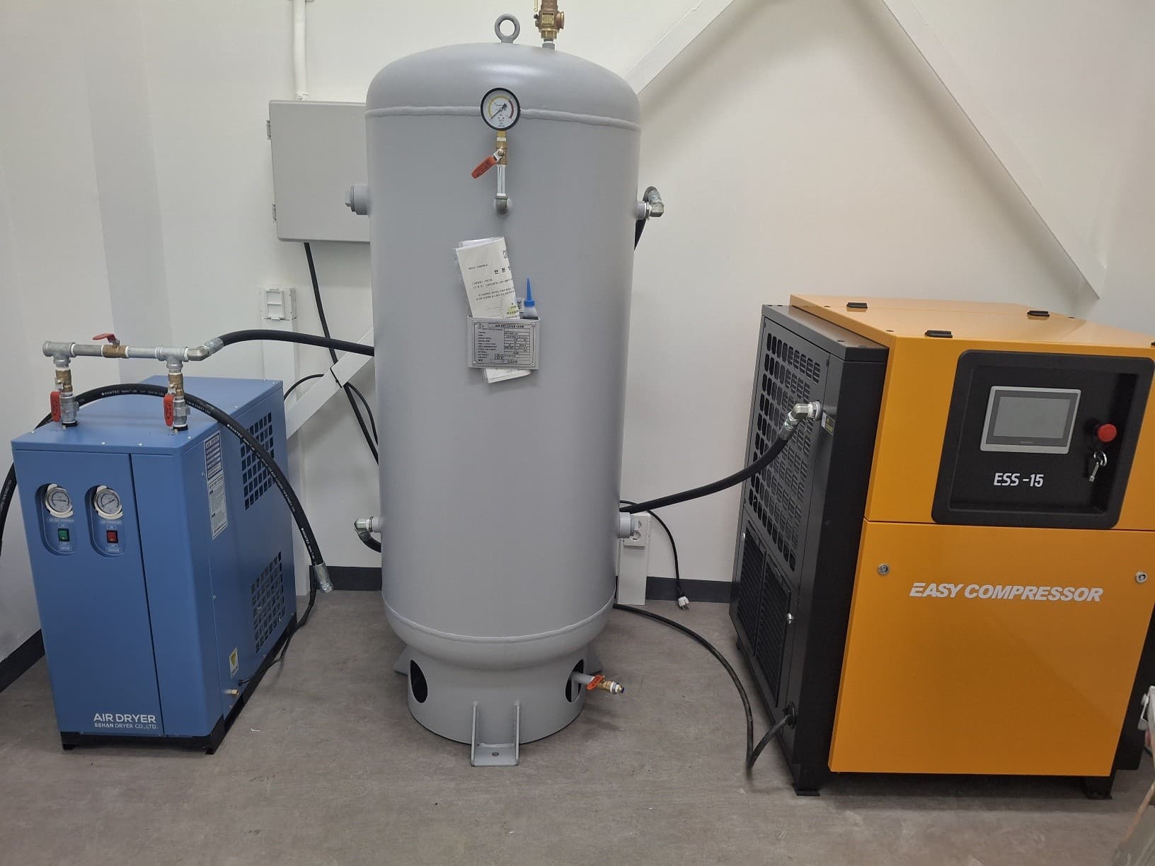테슬라 노원센터의 15HP 콤프레셔와 주변 설비